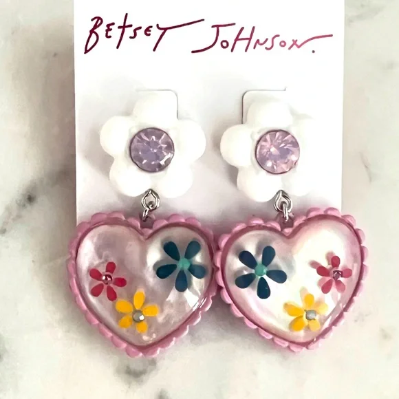 New Betsey Johnson HOP TO IT FLOWER HEART DROP EARRINGS - Picture 6 of 9